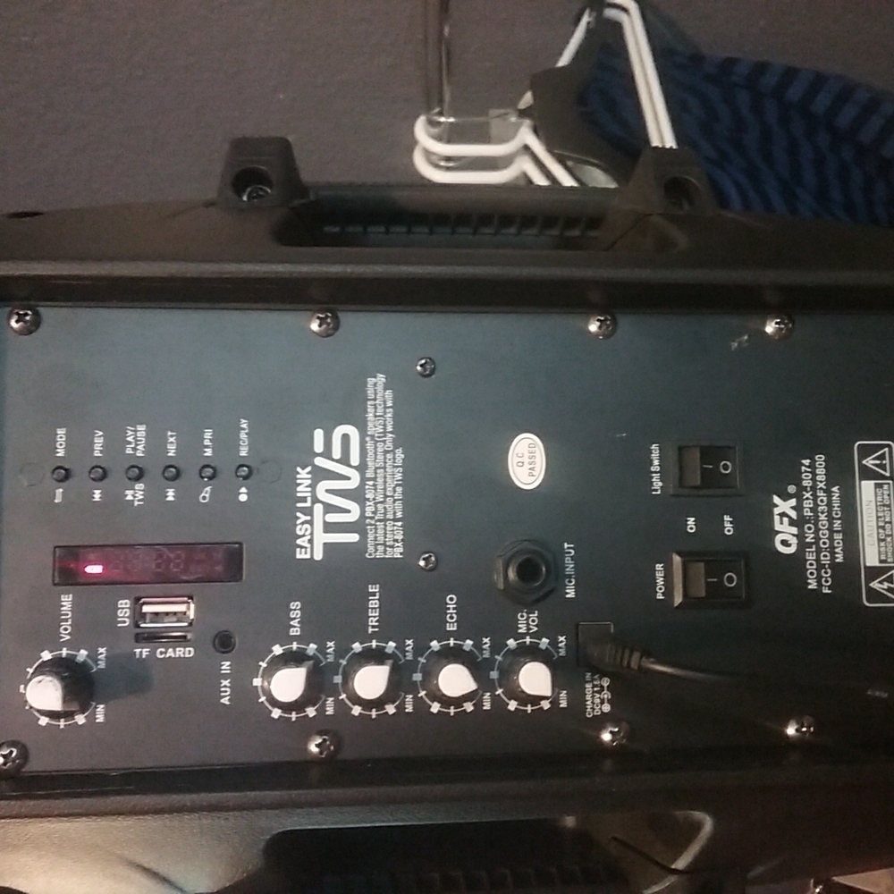 Lightup bluetooth speaker - Picture 4 of 4